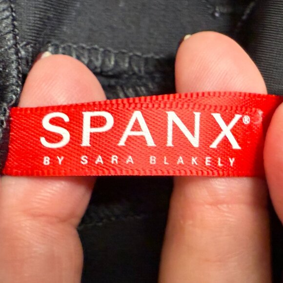 EUC Women's SPANX The Perfect Black Pant in Black & Satin Trim | Size SP - Picture 9 of 14